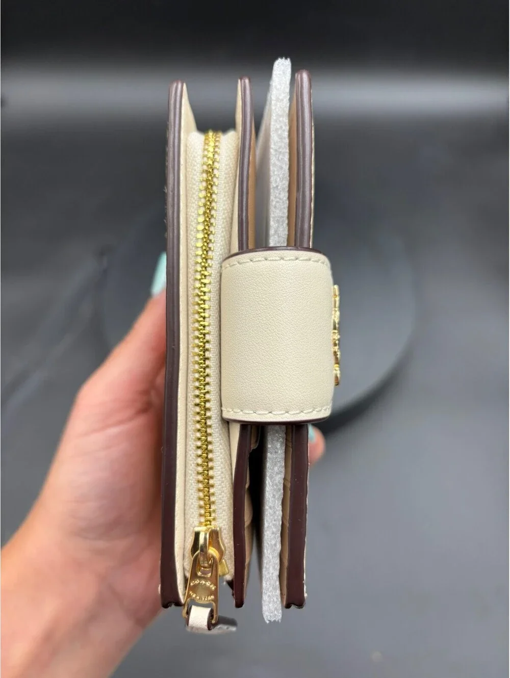 Coach Beige Leather Flap Wallet – Gold Logo – New